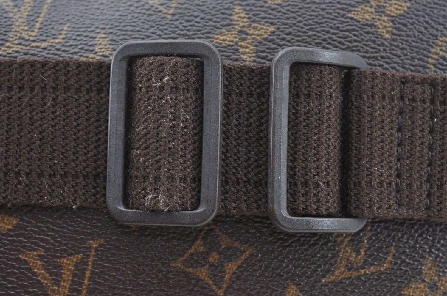 Authentic Louis Vuitton Monogram Reporter PM Shoulder Cross Bag M45254 LV 2096J