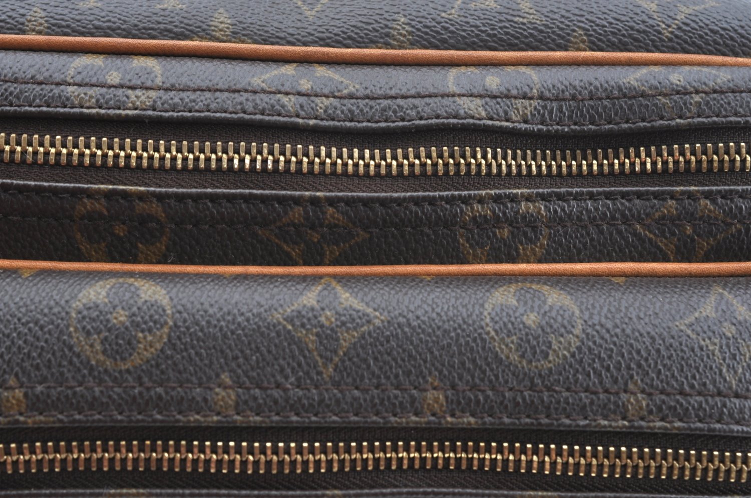 Authentic Louis Vuitton Monogram Reporter PM Shoulder Cross Bag M45254 LV 2096J