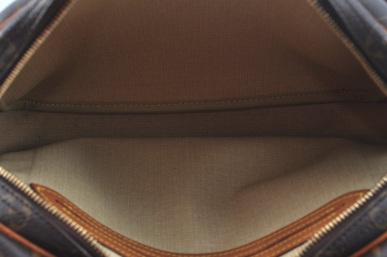 Authentic Louis Vuitton Monogram Reporter PM Shoulder Cross Bag M45254 LV 2096J