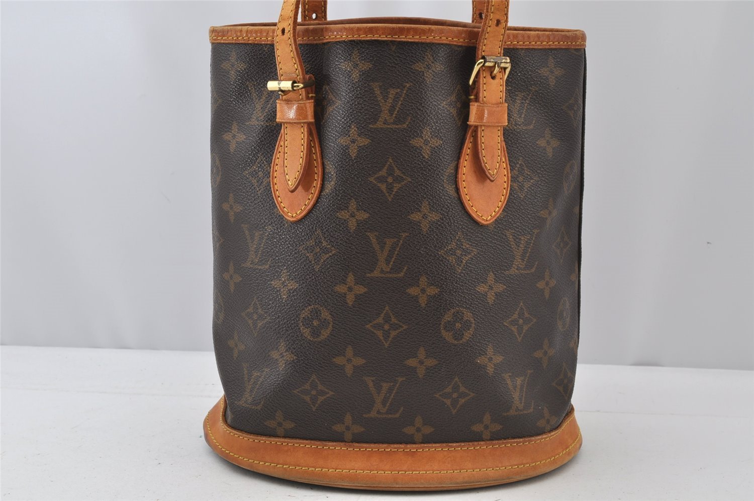 Authentic Louis Vuitton Monogram Bucket PM Shoulder Tote Bag M42238 LV 2097J