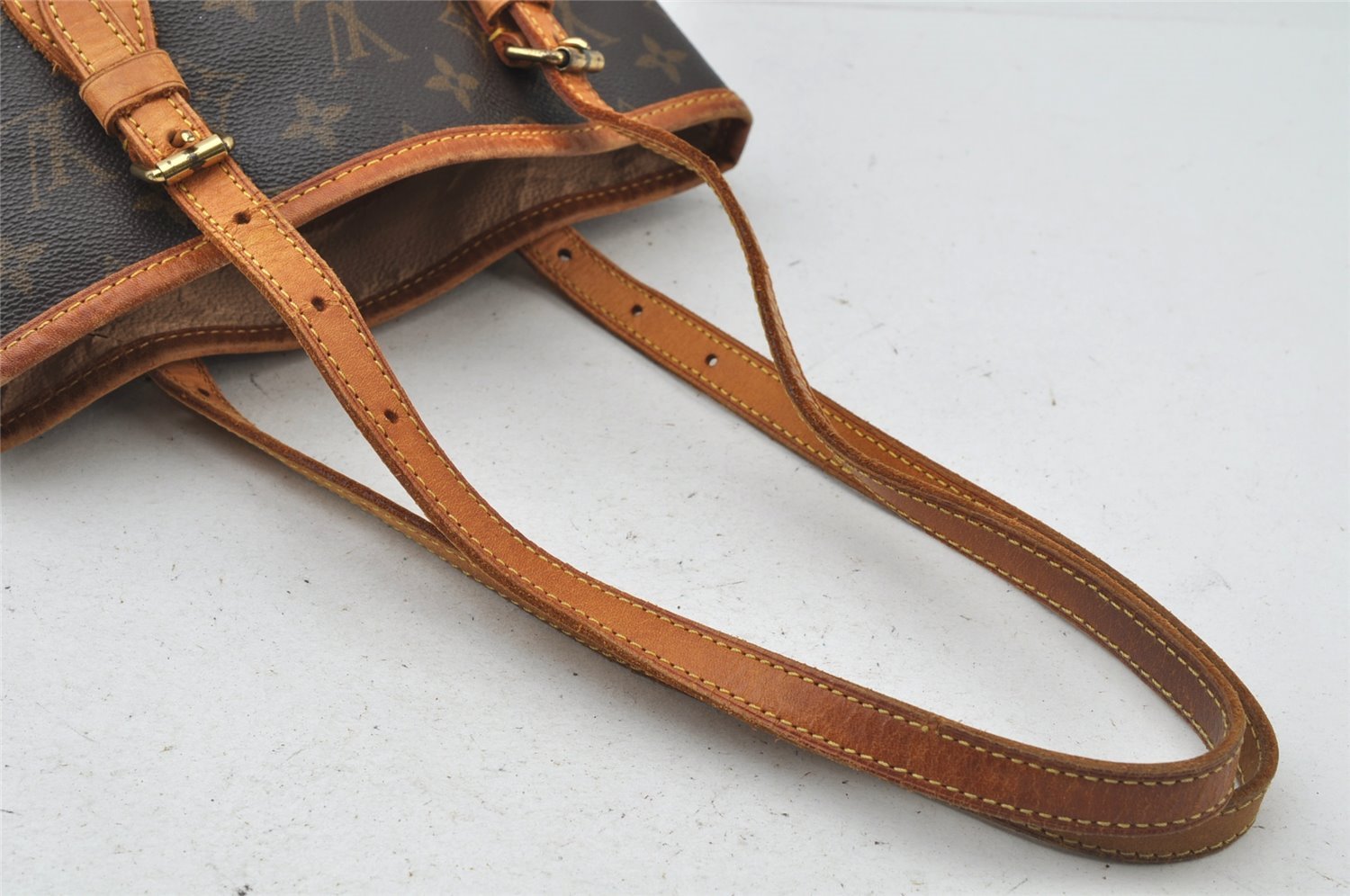 Authentic Louis Vuitton Monogram Bucket PM Shoulder Tote Bag M42238 LV 2097J