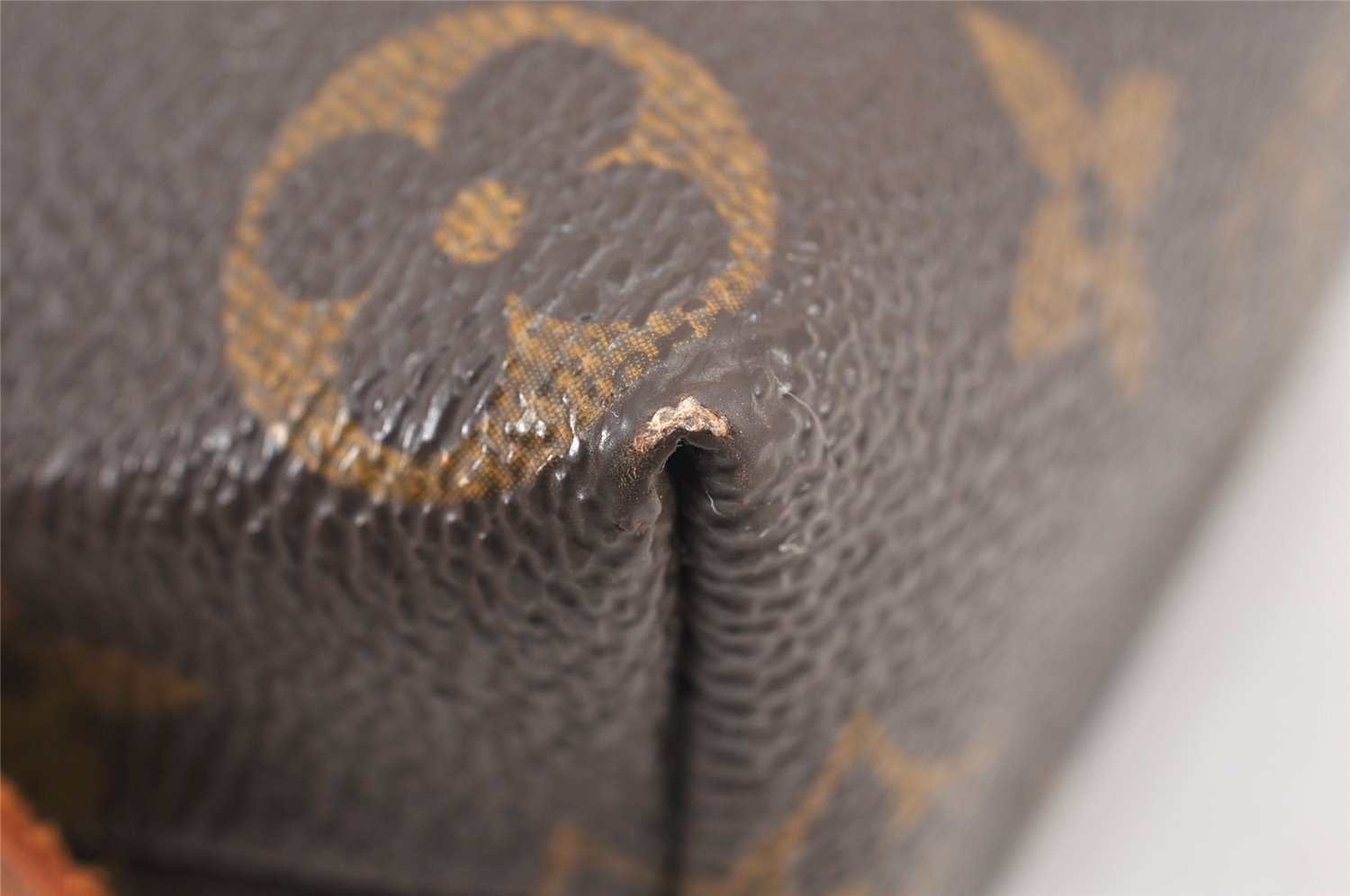 Authentic Louis Vuitton Monogram Pochette Cosmetic Pouch M47515 LV 2097K