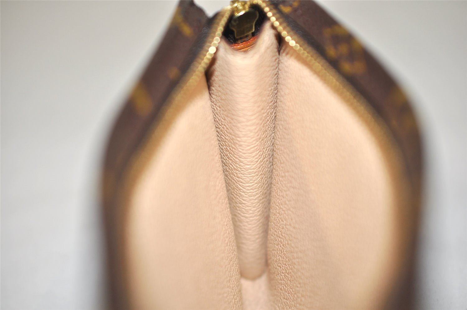 Authentic Louis Vuitton Monogram Pouch For Bucket PM LV 2098K