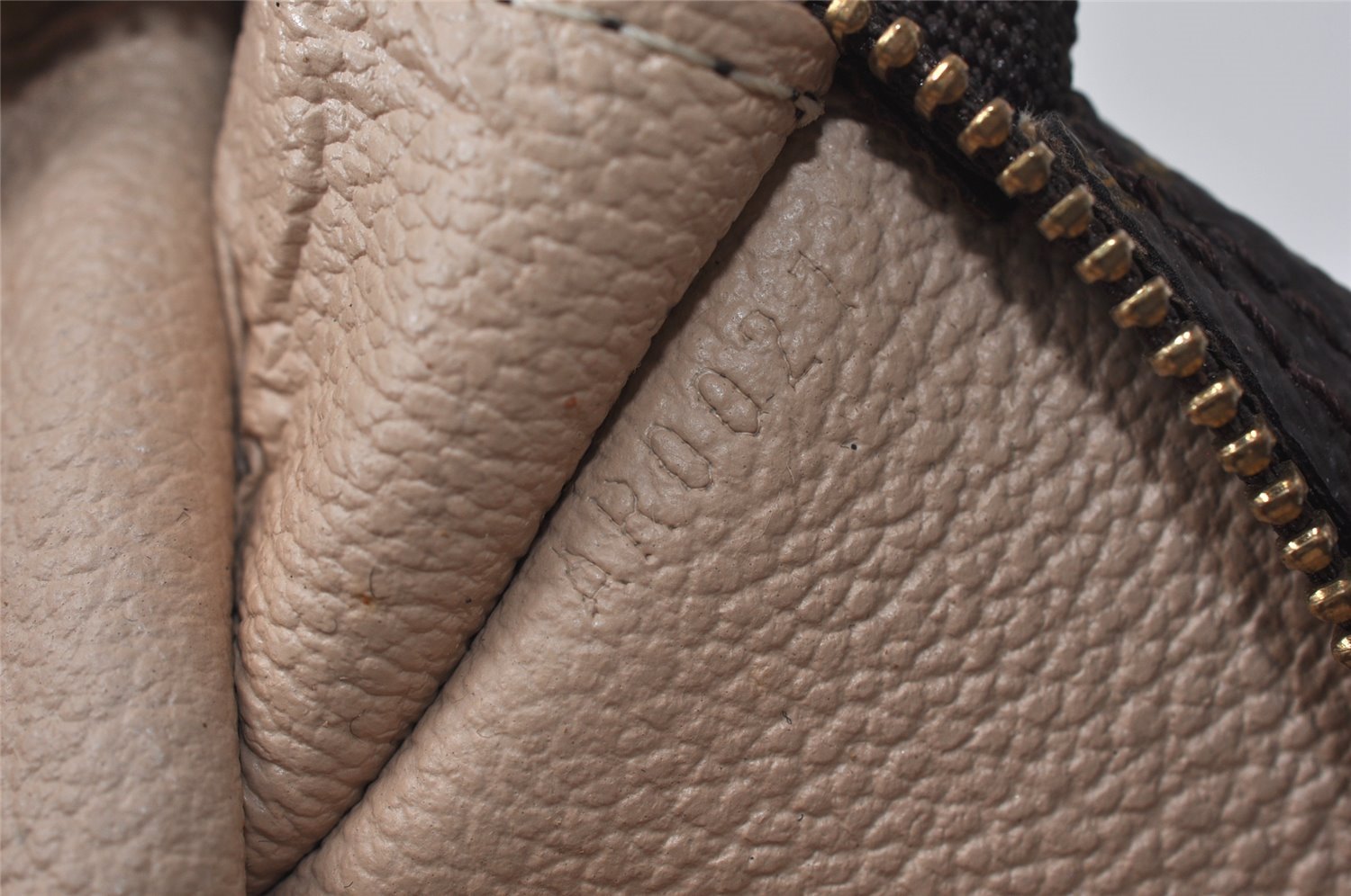 Authentic Louis Vuitton Monogram Pouch For Bucket PM LV 2098K