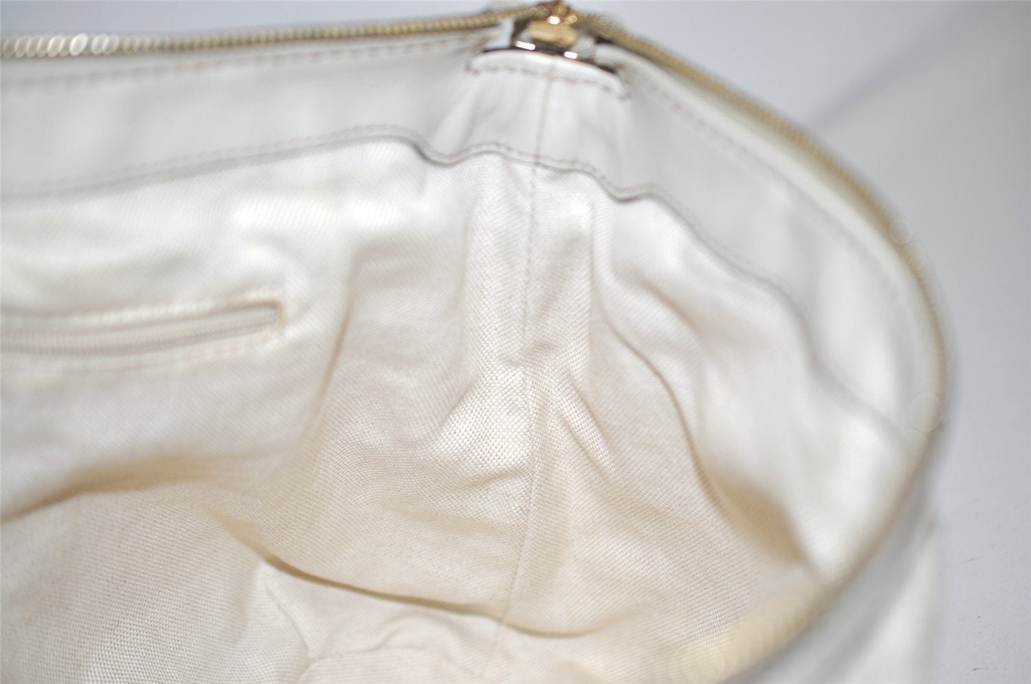 Authentic GUCCI Guccissima Sukey 2Way Tote Bag GG Leather 247902 White 2101J