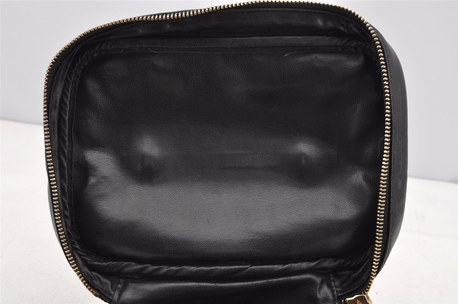 Authentic CHANEL Calf Skin Bicolore Vanity Hand Bag Pouch Purse Black CC 2102I