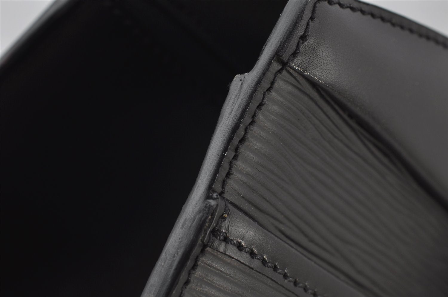 Authentic Louis Vuitton Epi Riviera Hand Bag Black M48182 LV 2102J