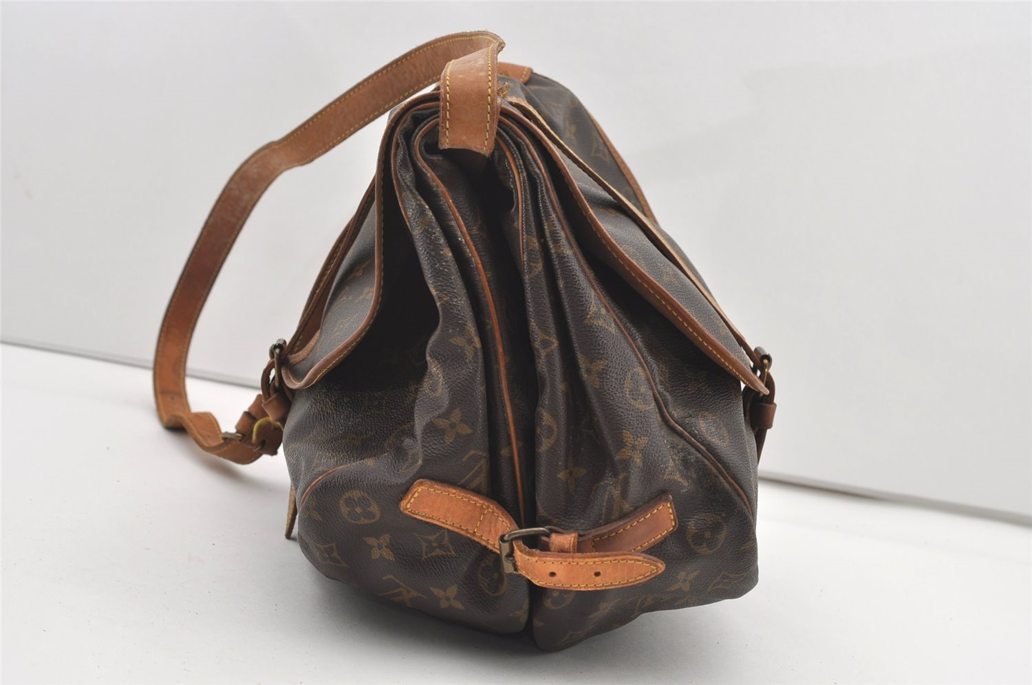 Authentic Louis Vuitton Monogram Saumur 35 Shoulder Cross Bag M42254 LV 2104J