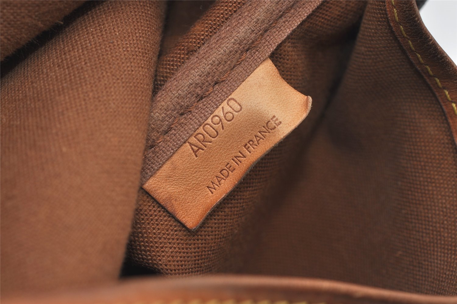 Authentic Louis Vuitton Monogram Saumur 35 Shoulder Cross Bag M42254 LV 2104J