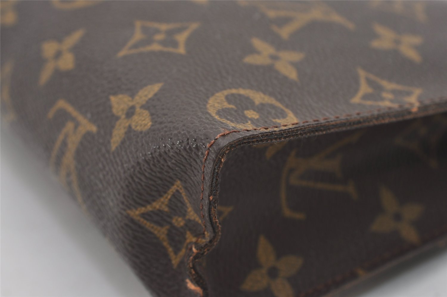 Auth Louis Vuitton Monogram Poche Toilette 26 Cosmetics Pouch Old Model LV 2106J