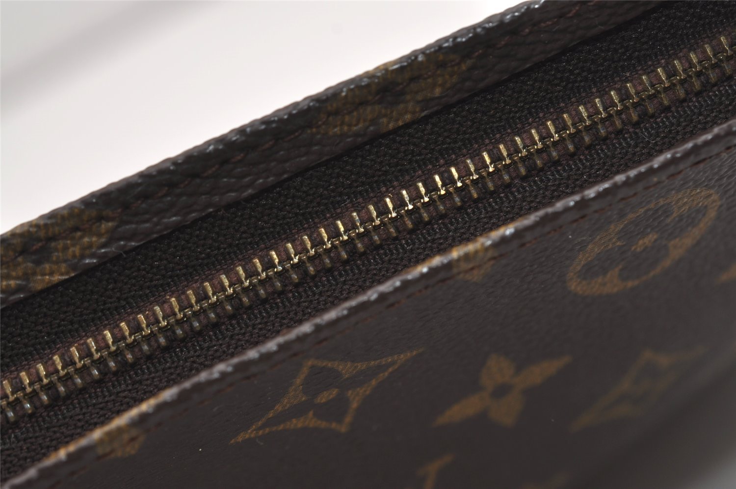 Auth Louis Vuitton Monogram Poche Toilette 26 Cosmetics Pouch Old Model LV 2106J