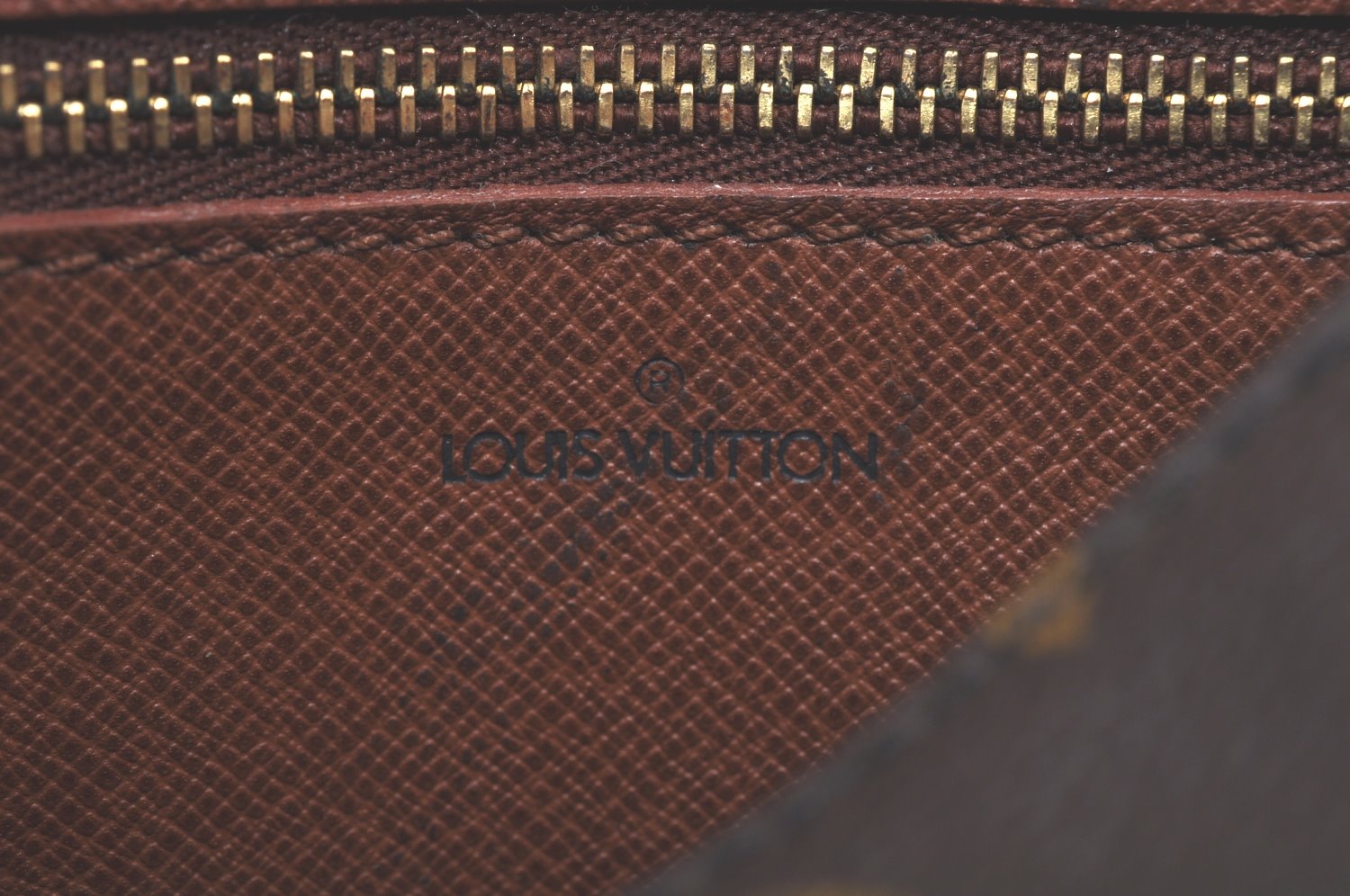 Authentic Louis Vuitton Monogram Saint Cloud MM M51243 Shoulder Cross Bag 2107J