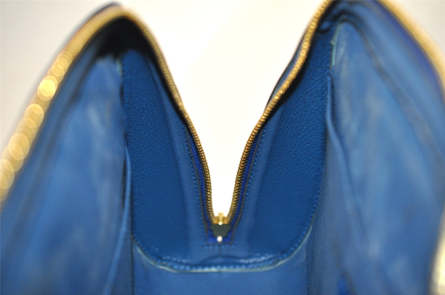 Authentic Louis Vuitton Epi Dauphine GM Cosmetic Pouch Blue M48435 LV 2116I