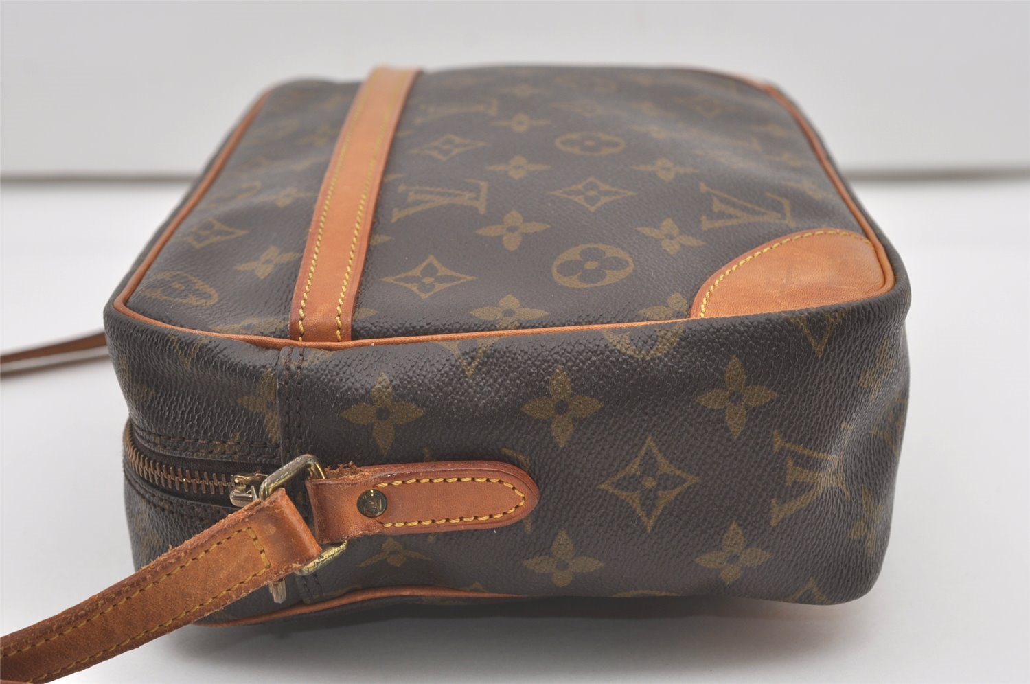 Authentic Louis Vuitton Monogram Trocadero 30 Shoulder Cross Bag M51272 LV 2122J