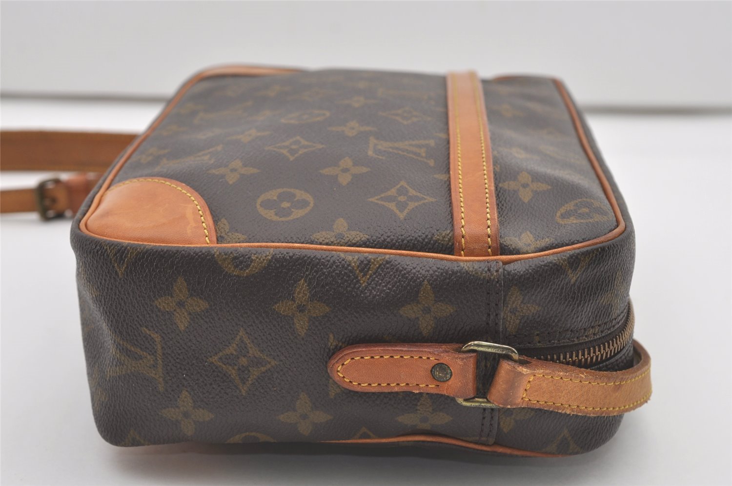 Authentic Louis Vuitton Monogram Trocadero 30 Shoulder Cross Bag M51272 LV 2122J