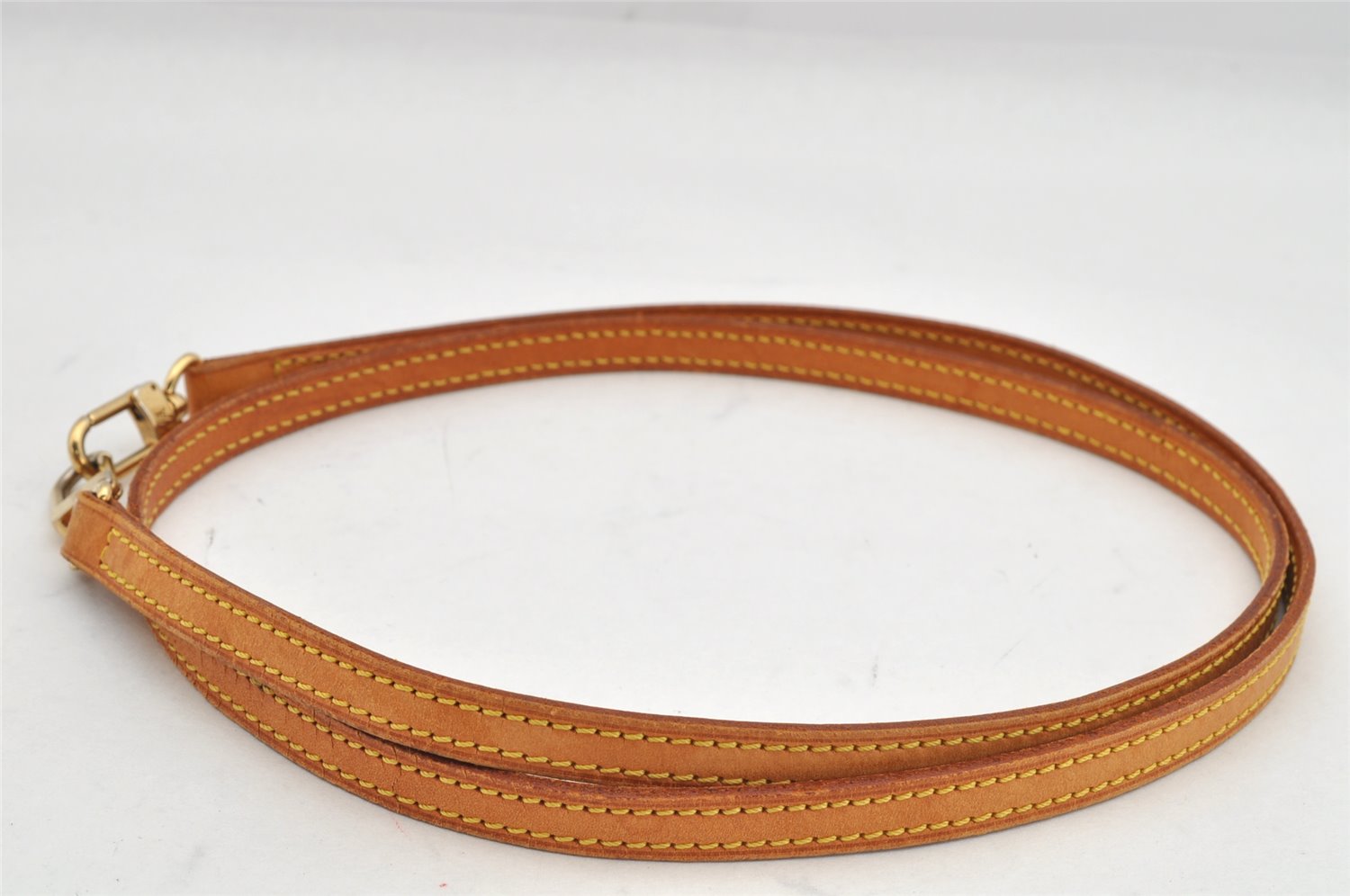 Authentic Louis Vuitton Leather Shoulder Strap Beige 46.1