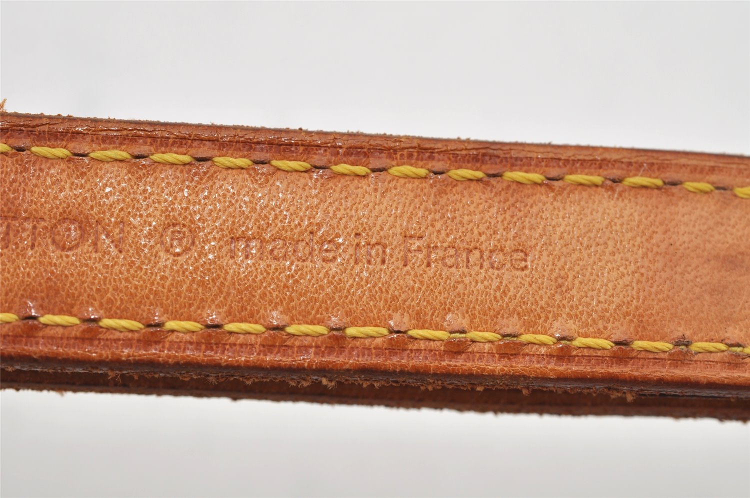 Authentic Louis Vuitton Leather Shoulder Strap Beige 41.5-48.6