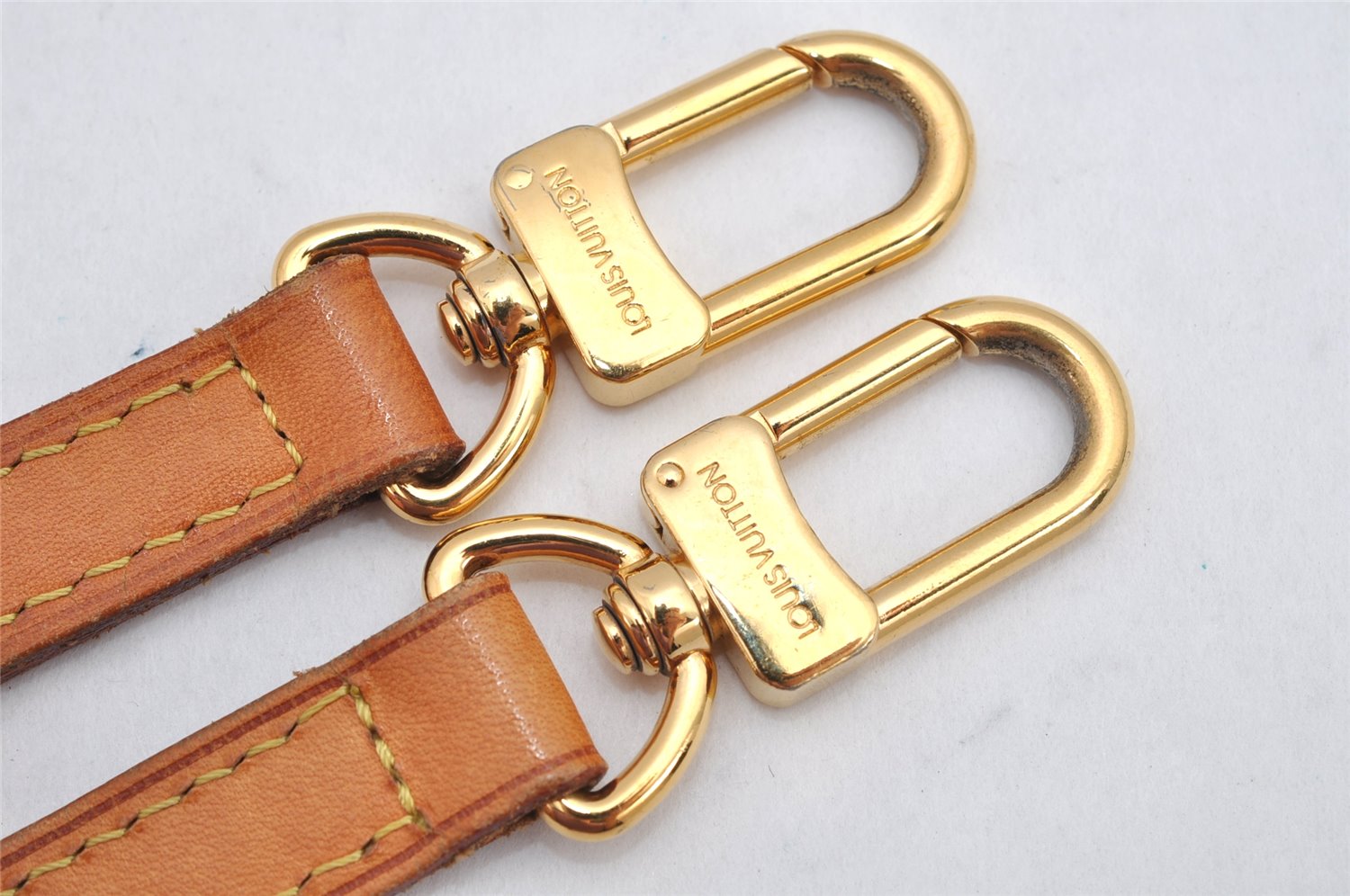 Authentic Louis Vuitton Leather Shoulder Strap Beige 33.7-38.6