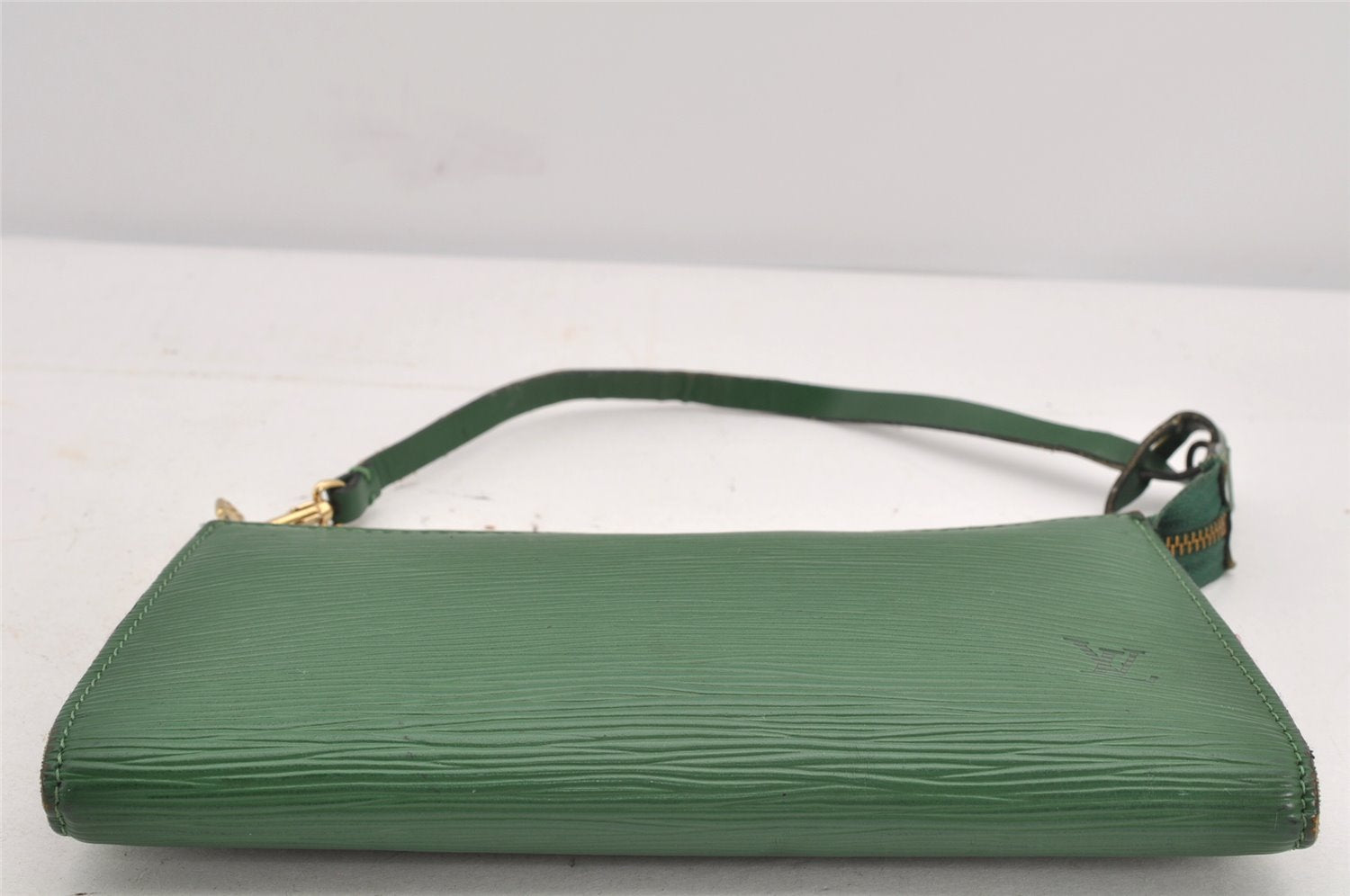Authentic Louis Vuitton Epi Pochette Accessoires Pouch Green M52954 Junk 2140K