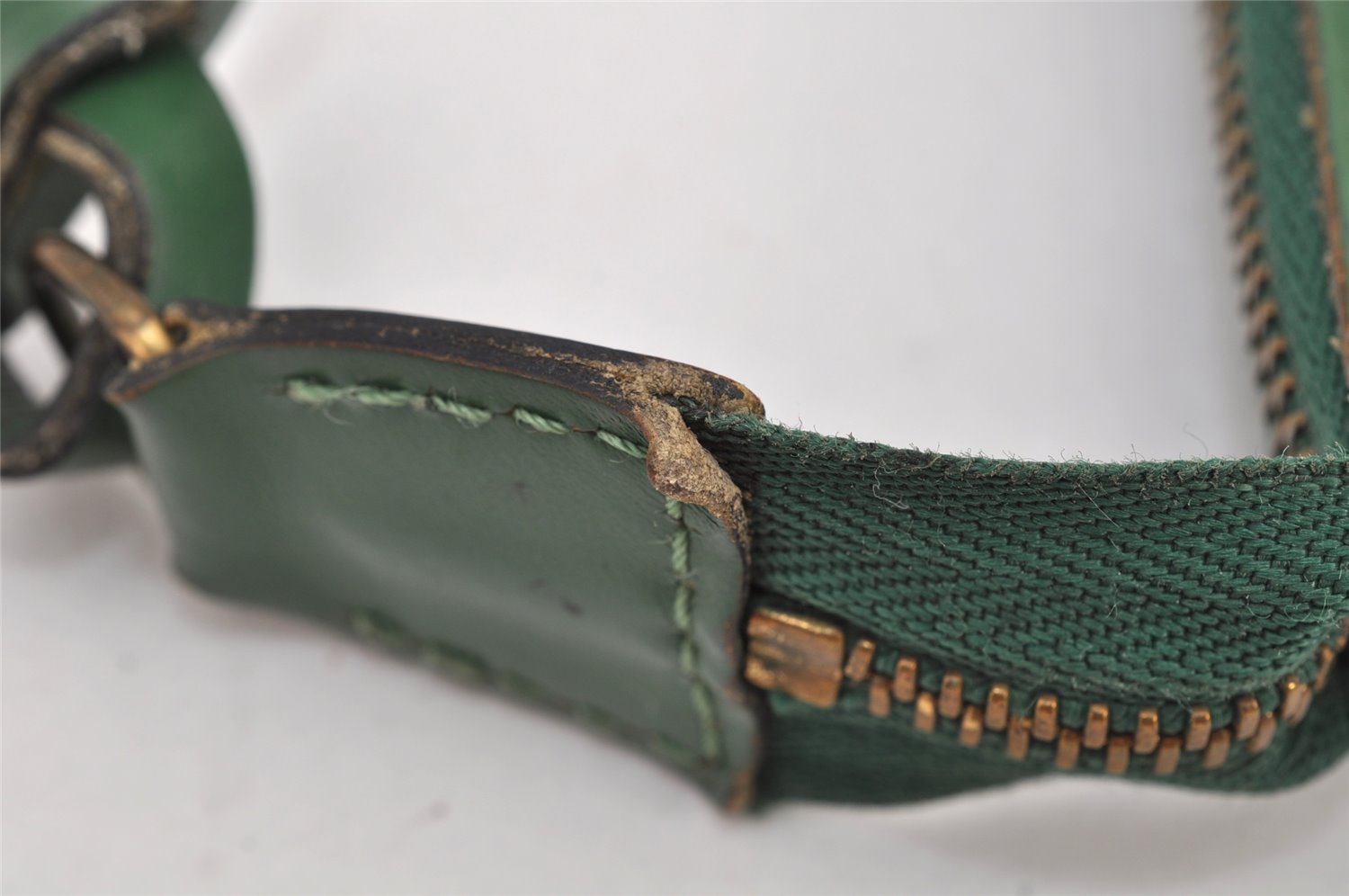 Authentic Louis Vuitton Epi Pochette Accessoires Pouch Green M52954 Junk 2140K