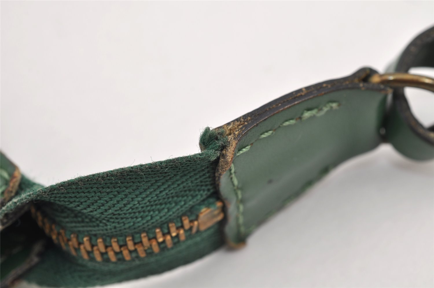 Authentic Louis Vuitton Epi Pochette Accessoires Pouch Green M52954 Junk 2140K