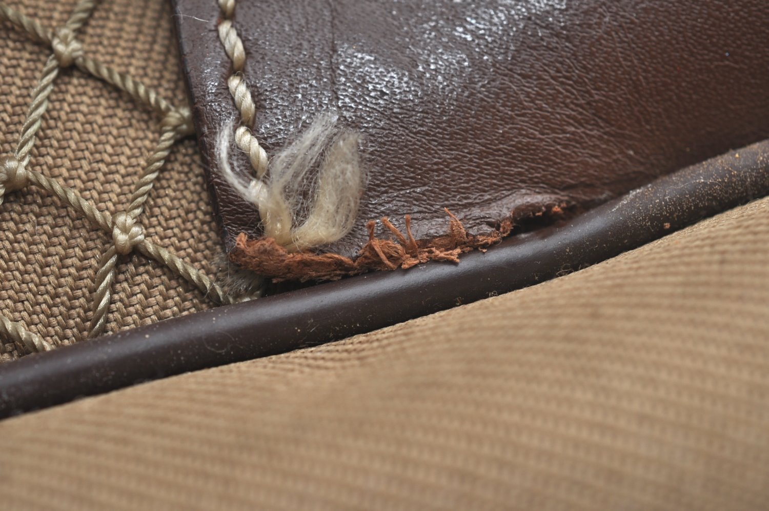 Authentic HUNTING WORLD Logo Shoulder Cross Body Bag Canvas Leather Brown 2143J