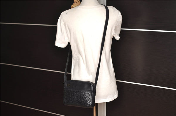 Authentic GUCCI Leather Shoulder Cross Body Bag Purse Black 2145I