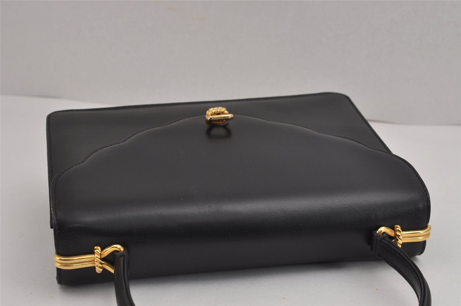 Authentic BALLY Vintage Leather Shoulder Hand Bag Purse Black 2145J