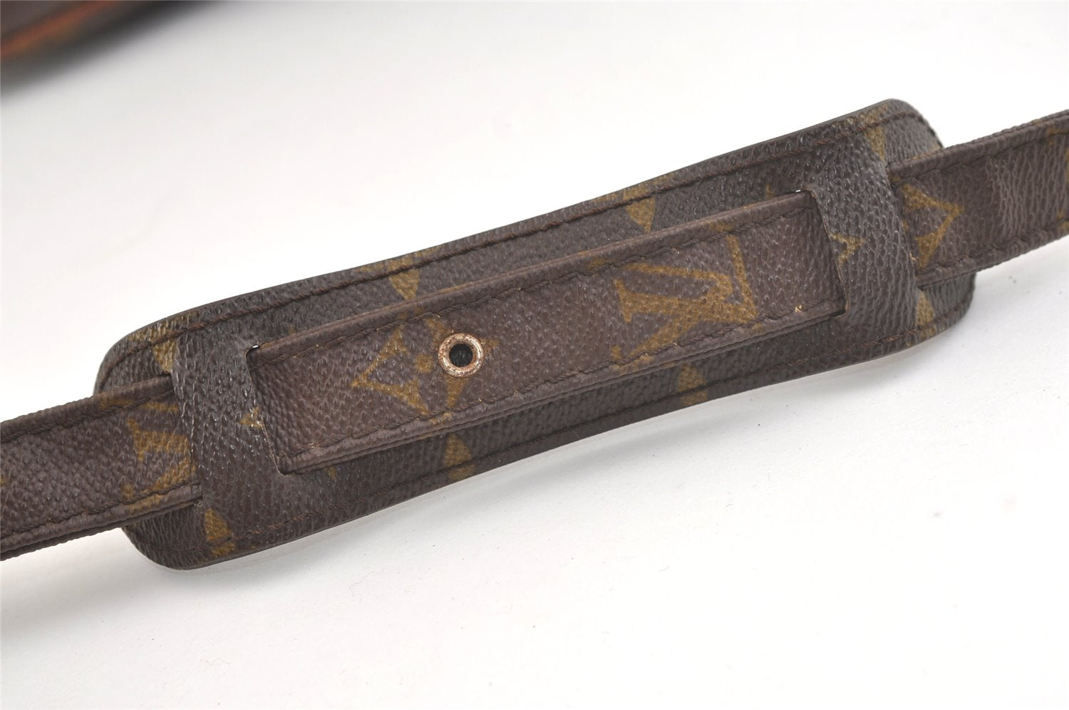 Authentic Louis Vuitton Monogram Nile Shoulder Cross Body Bag Old Model LV 2151K