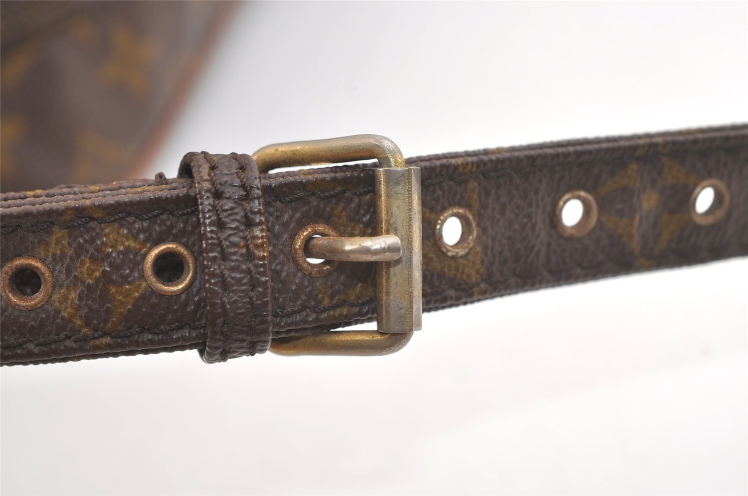 Authentic Louis Vuitton Monogram Nile Shoulder Cross Body Bag Old Model LV 2151K