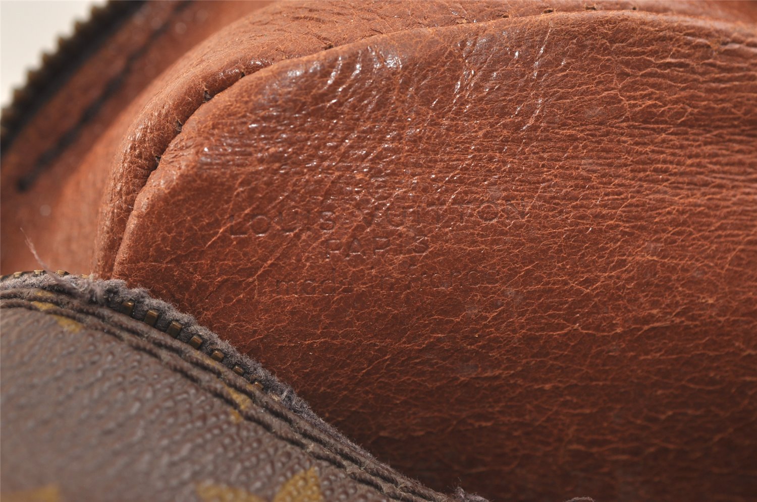 Authentic Louis Vuitton Monogram Nile Shoulder Cross Body Bag Old Model LV 2151K