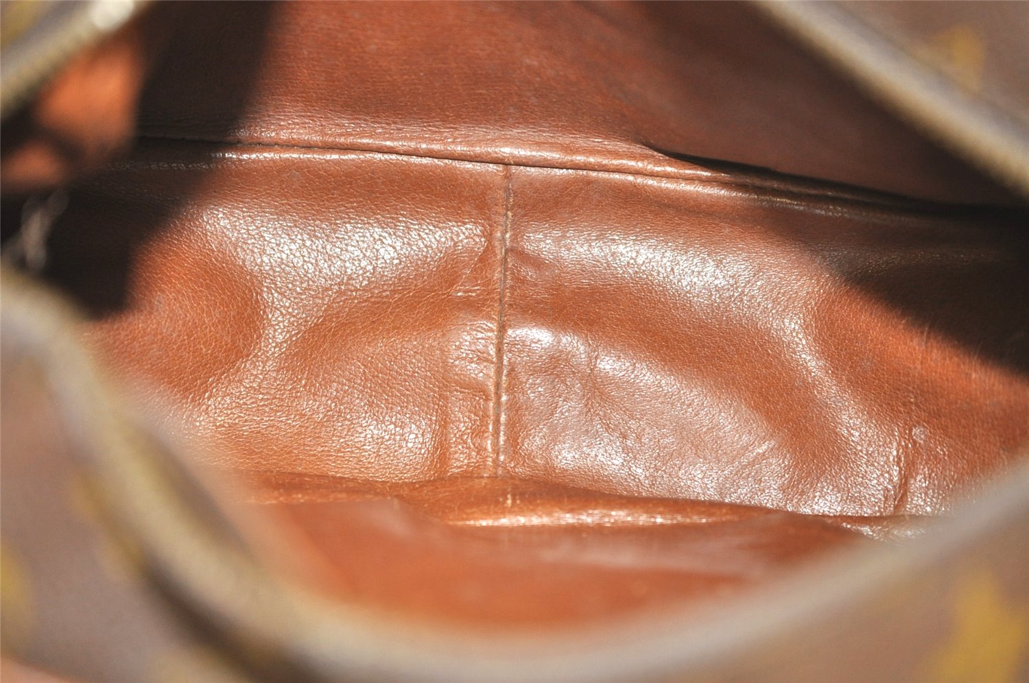 Authentic Louis Vuitton Monogram Nile Shoulder Cross Body Bag Old Model LV 2151K