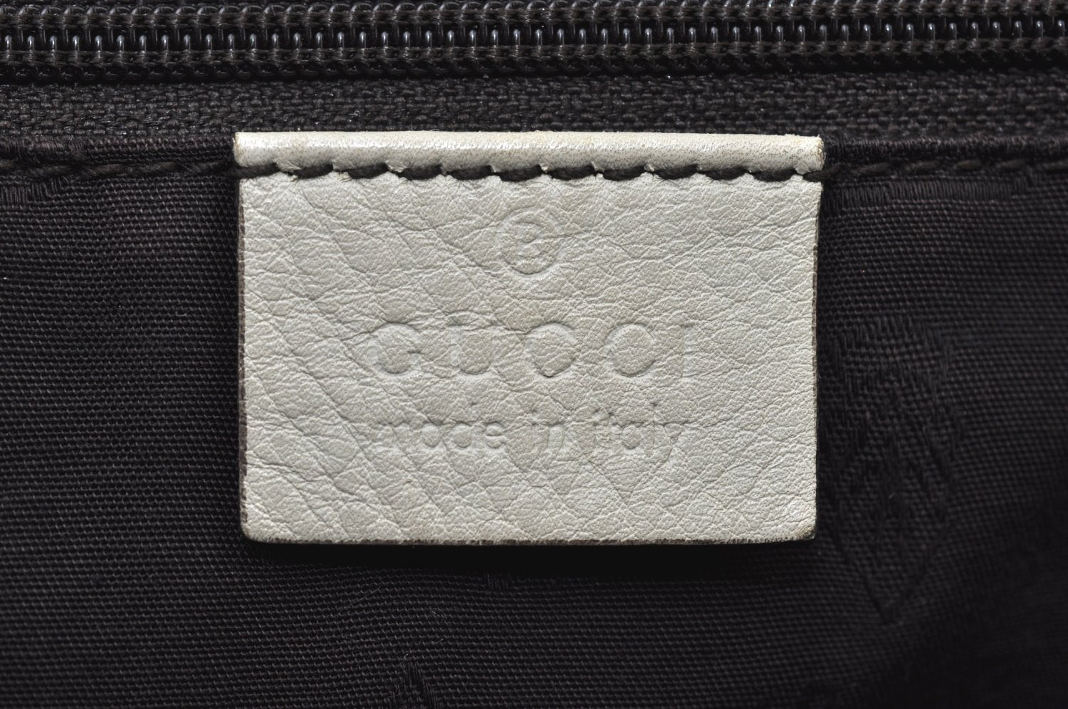 Authentic GUCCI Guccissima Sukey Shoulder Tote Bag GG Leather 211944 White 2161J