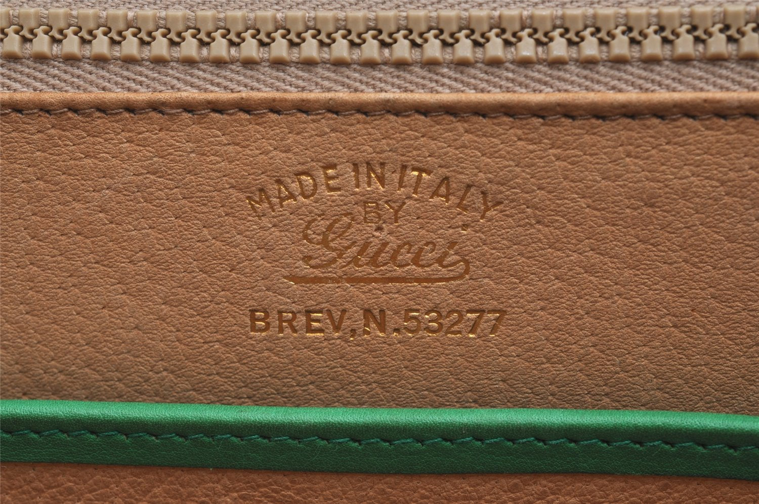 Authentic GUCCI Animalier Tiger Shoulder Crossbody Bag Suede Leather Green 2163I