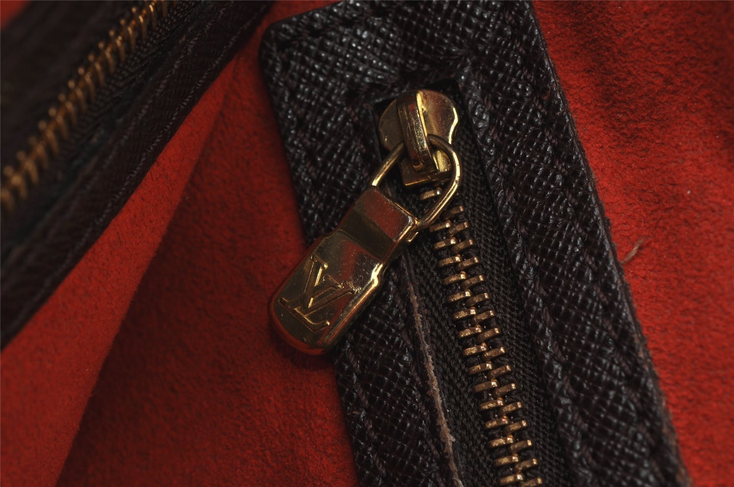 Authentic Louis Vuitton Damier Marais Bucket Shoulder Tote Bag N42240 LV 2164J