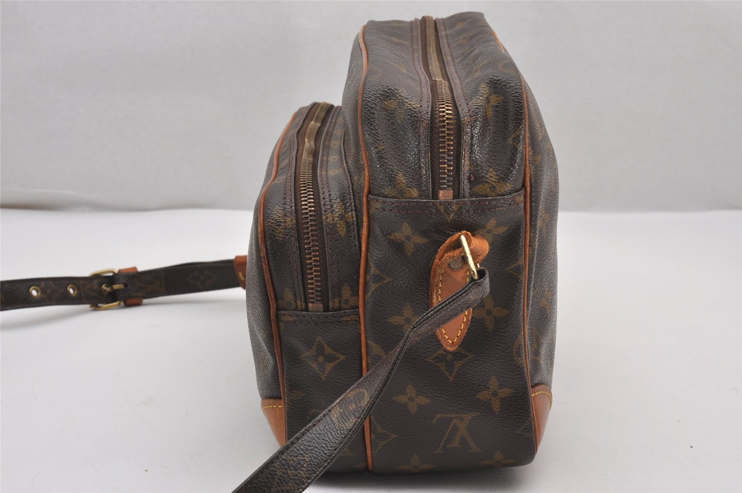 Authentic Louis Vuitton Monogram Nile Shoulder Cross Body Bag M45244 LV 2166J