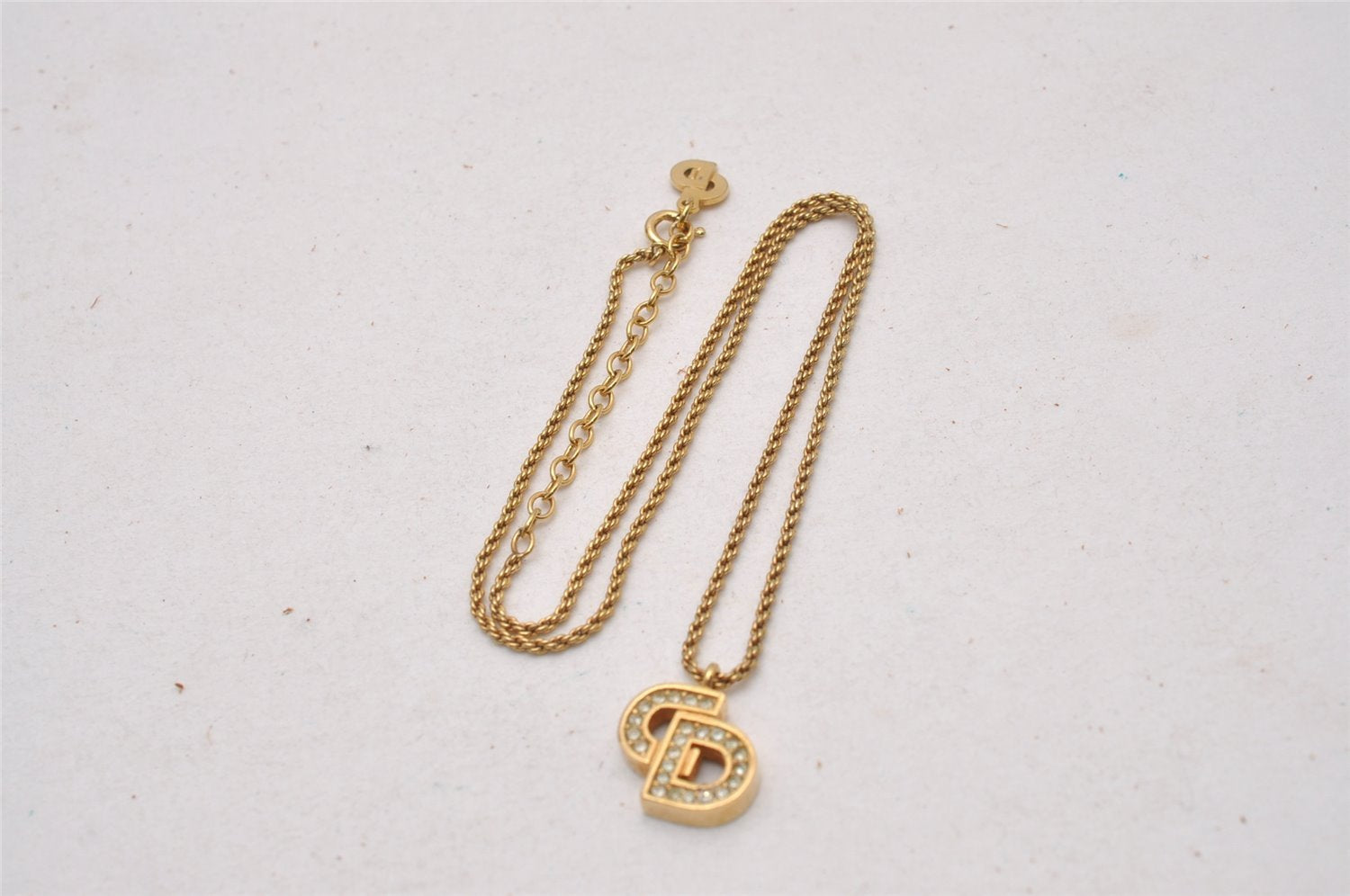 Authentic Christian Dior Gold Tone Rhinestone Chain Pendant Necklace CD 2171I