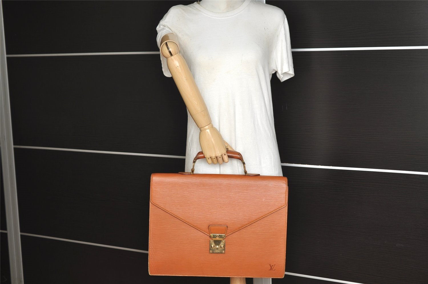 Authentic Louis Vuitton Epi Serviette Conseiller Briefcase Brown M54428 LV 2172J