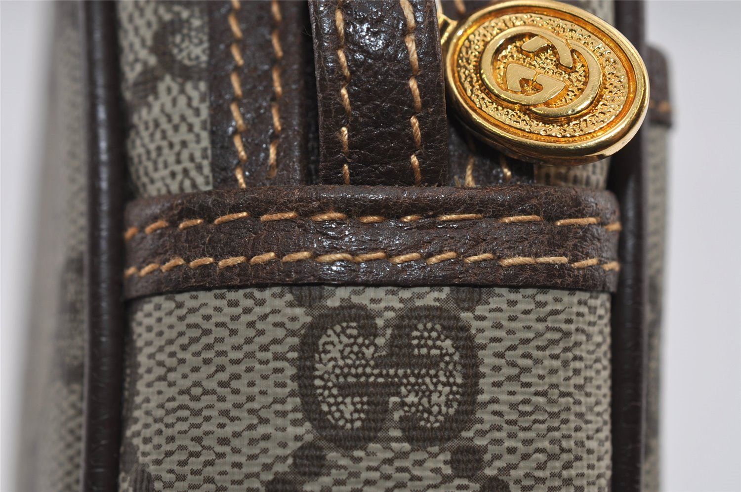 Authentic GUCCI Vintage Clutch Hand Bag Purse GG PVC Leather Brown 2175I