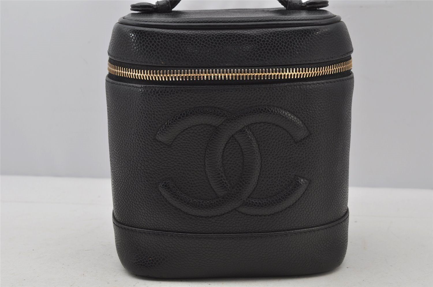 Authentic CHANEL Caviar Skin Vanity Cosmetic Hand Bag Purse Black CC 2182J