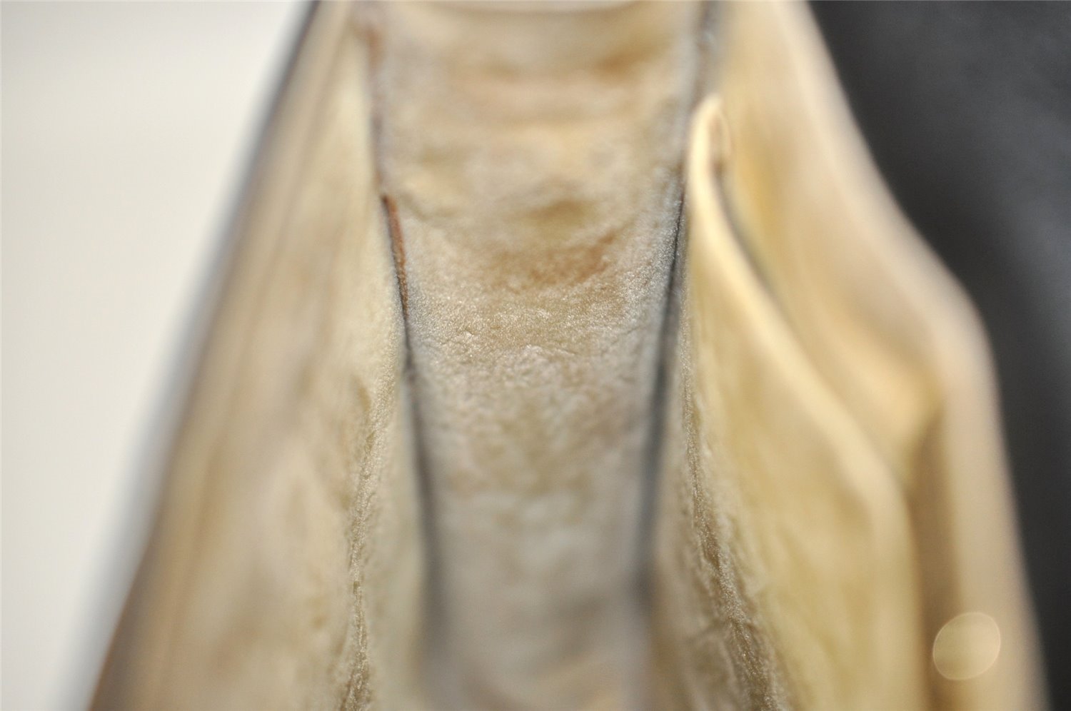 Authentic GUCCI Vintage Shoulder Cross Body Bag Purse Leather Black 2189I