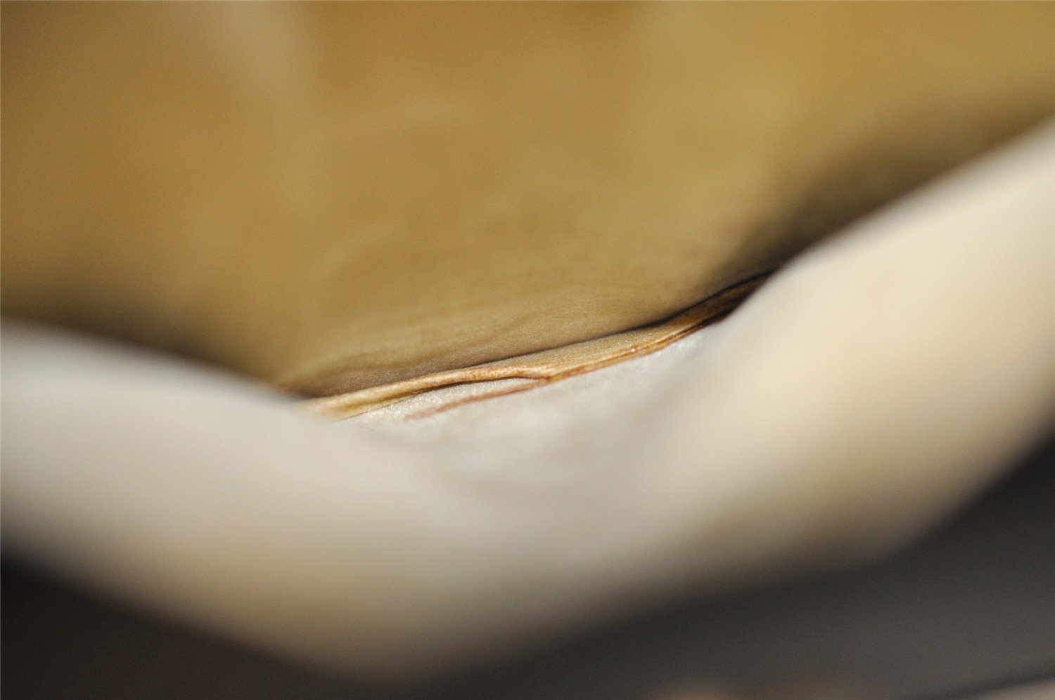 Authentic GUCCI Vintage Shoulder Cross Body Bag Purse Leather Black 2189I