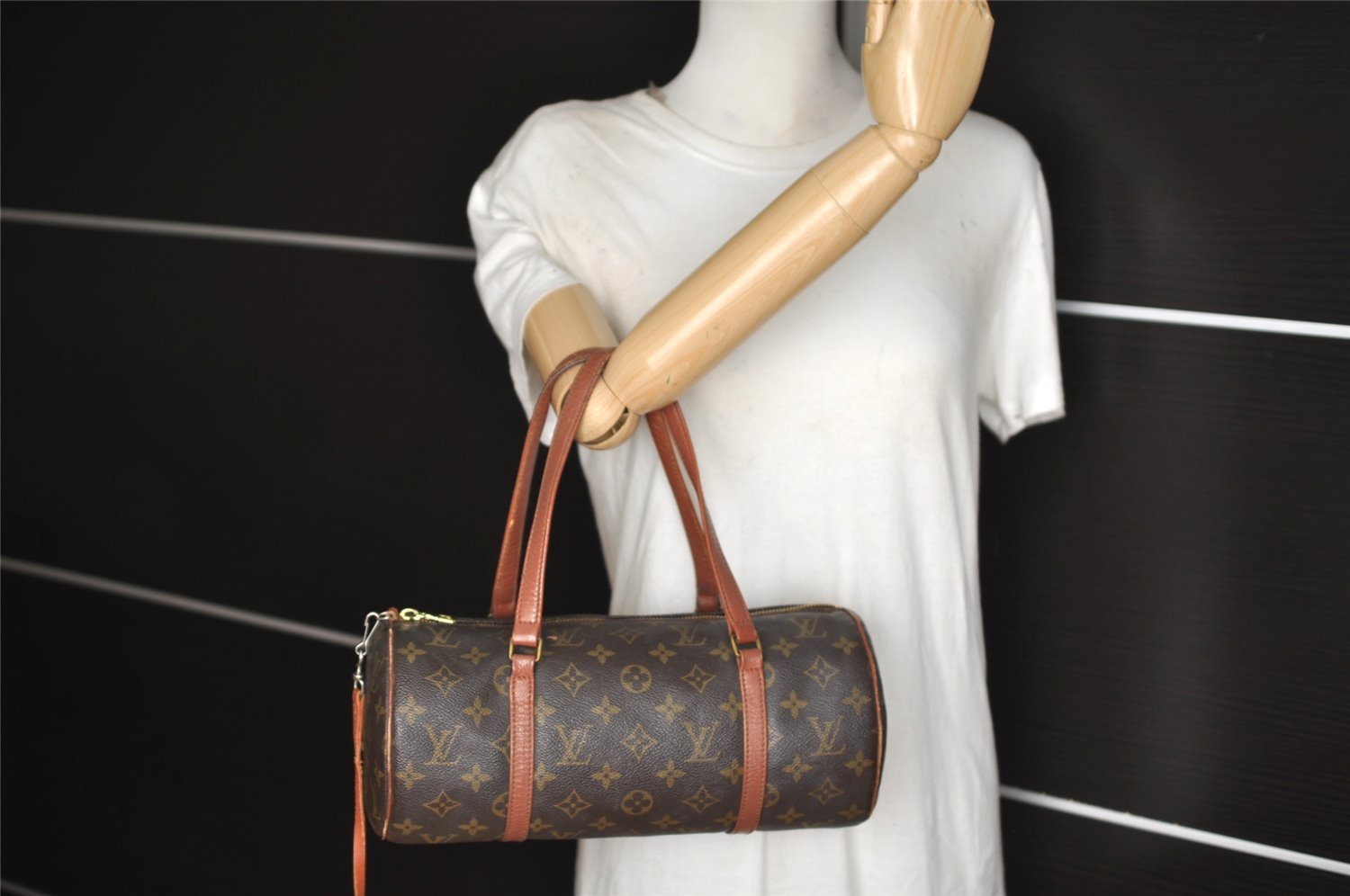 Authentic Louis Vuitton Monogram Papillon 30 Hand Bag Old Model LV 2191J