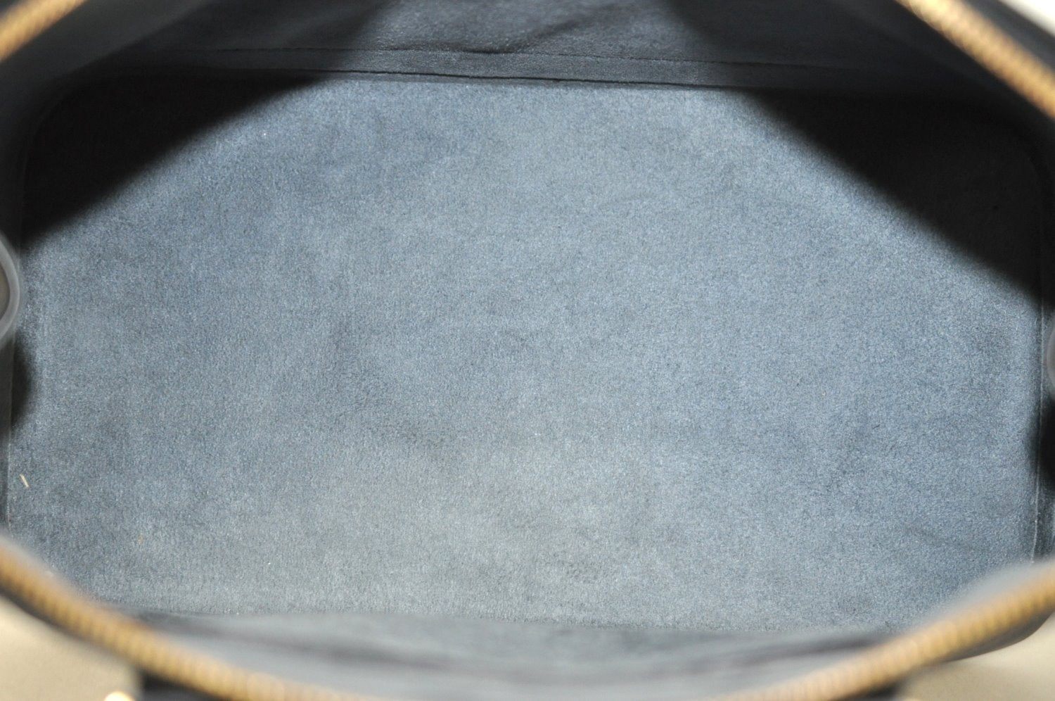 Authentic Louis Vuitton Epi Alma PM Hand Bag Black M40302 LV 2193G