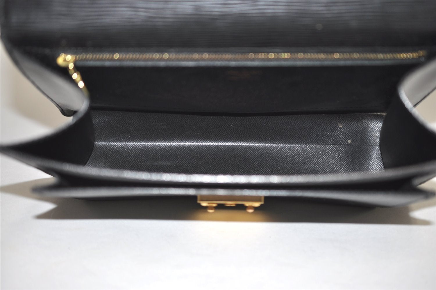 Authentic Louis Vuitton Epi Monceau 2Way Shoulder Hand Bag Black M52122 LV 2193I