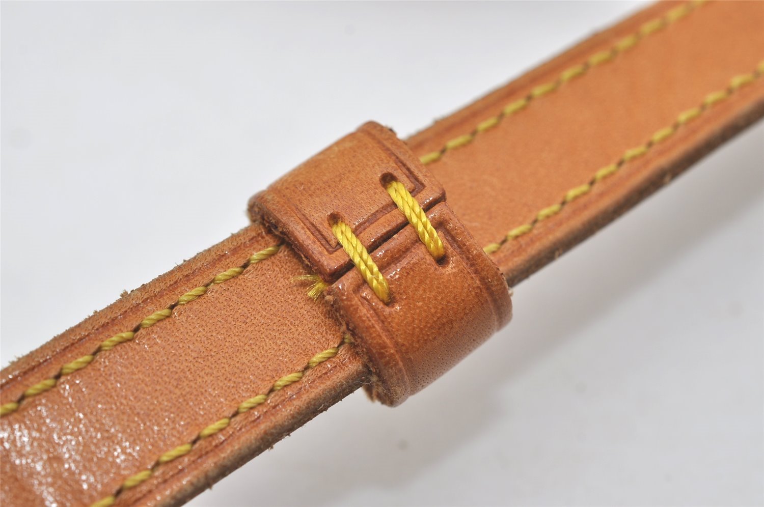 Authentic Louis Vuitton Leather Shoulder Strap Beige 39.8-46.5