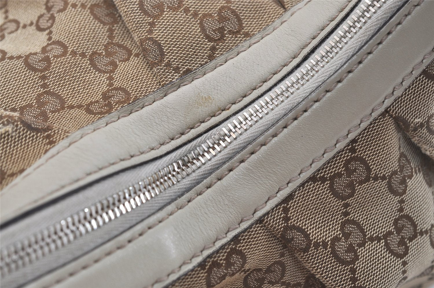 Authentic GUCCI Sukey Vintage Shoulder Bag GG Canvas Leather 232955 Brown 2211J