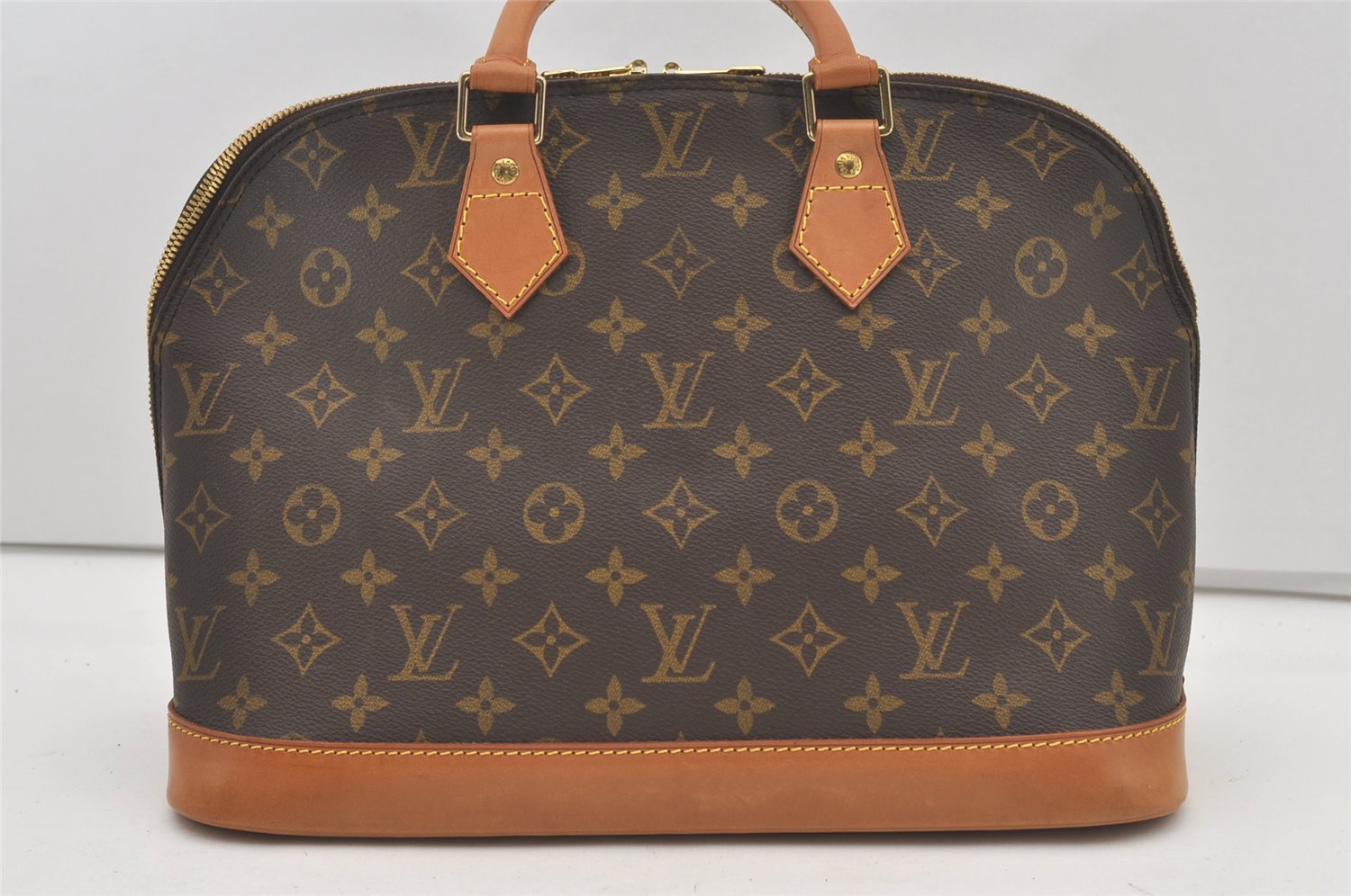 Authentic Louis Vuitton Monogram Alma Hand Bag Purse M51130 LV 2217J
