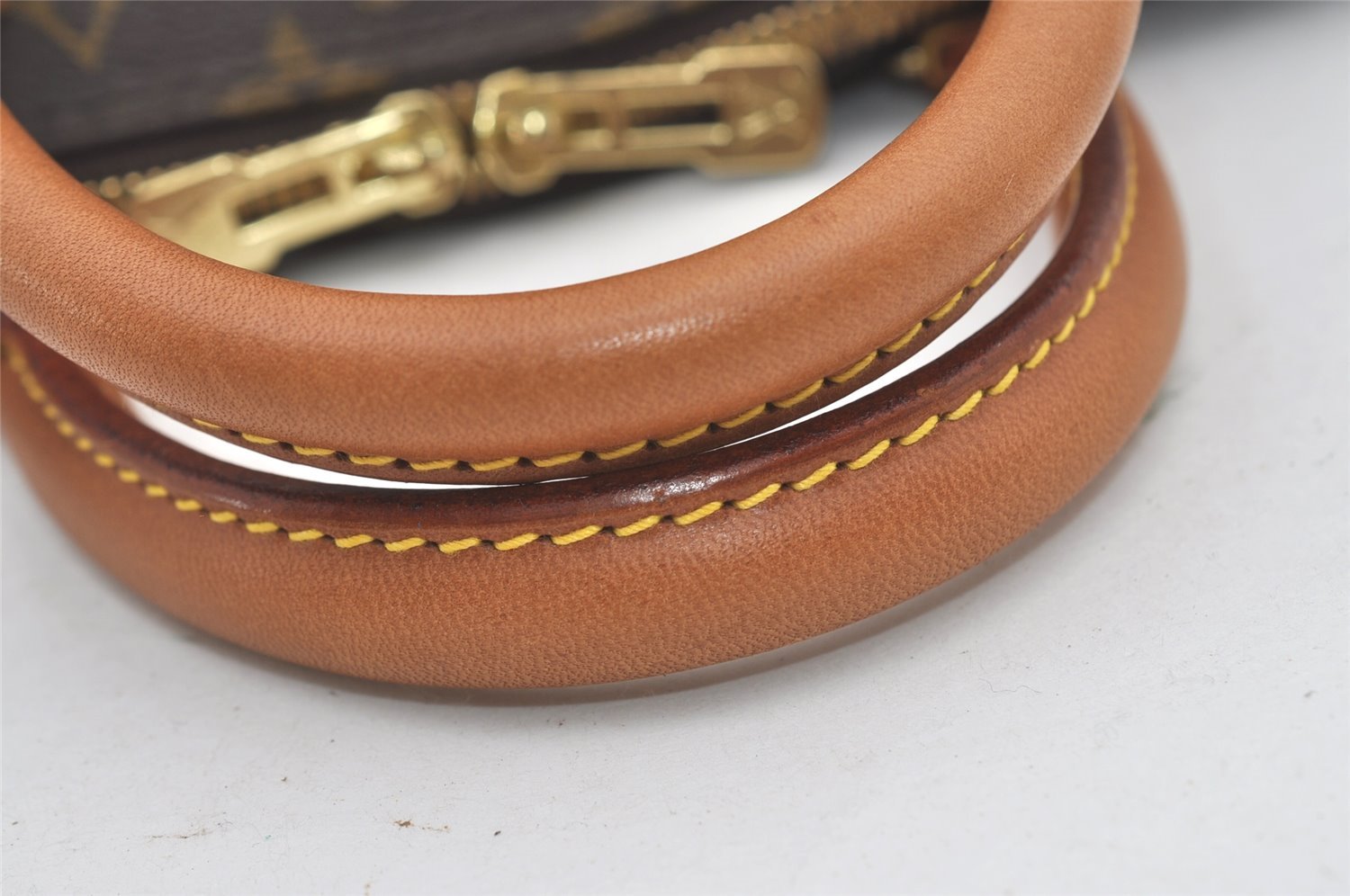 Authentic Louis Vuitton Monogram Alma Hand Bag Purse M51130 LV 2217J