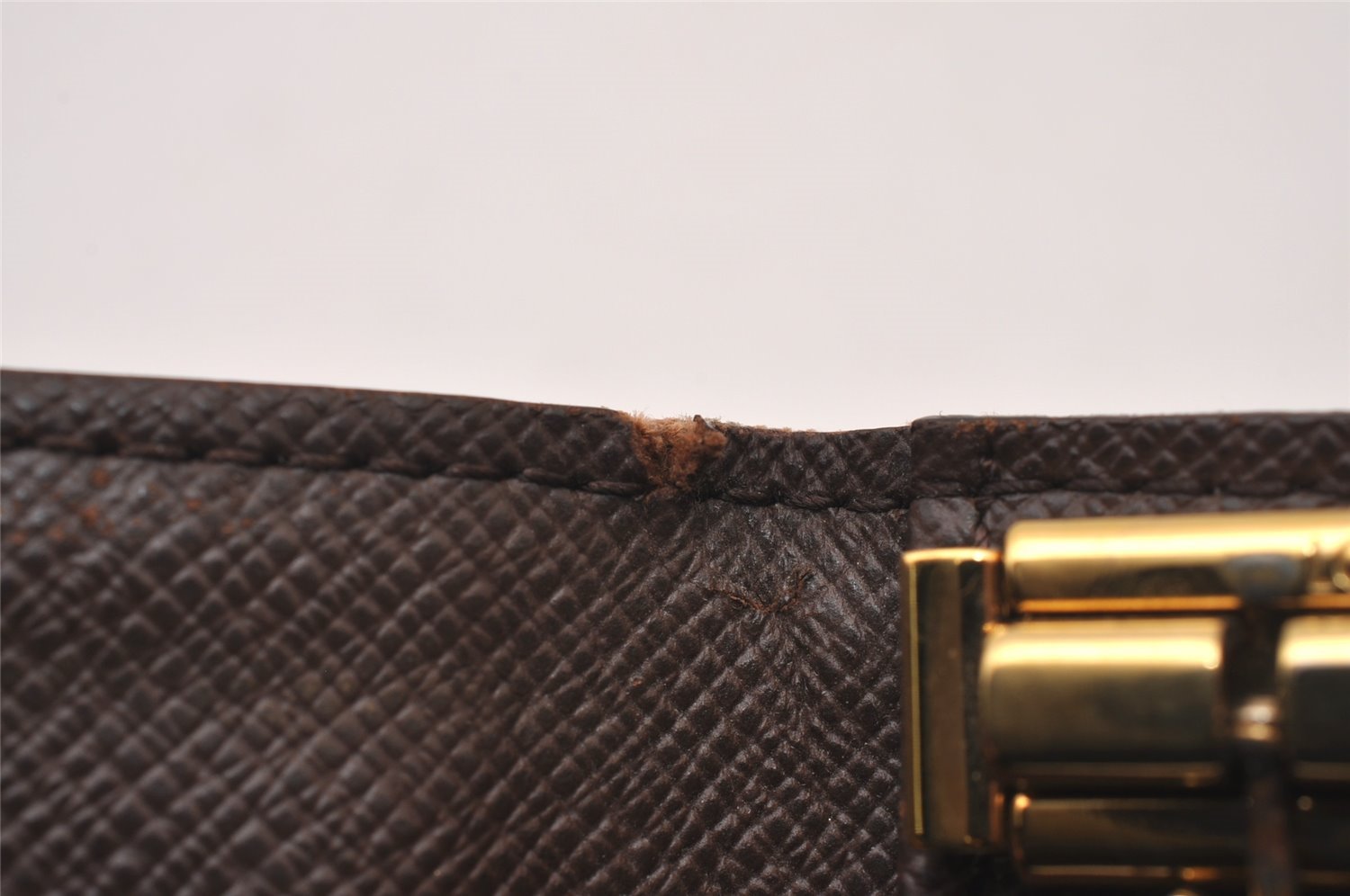 Authentic Louis Vuitton Damier Multicles 4 Key Case Holder N62631 LV 2225I